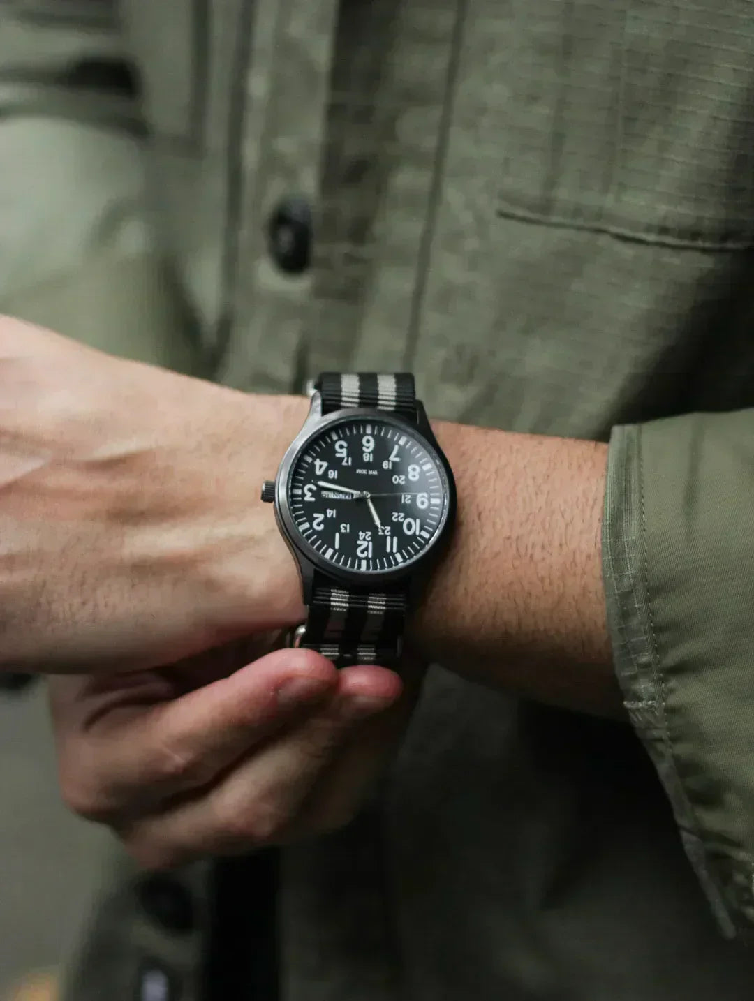 NATO STRAP MILITARY – BLACK & GREY